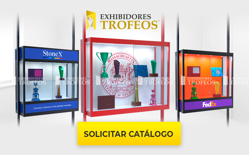 EXHIBIDORES SUSPENDIDOS TROFEOS